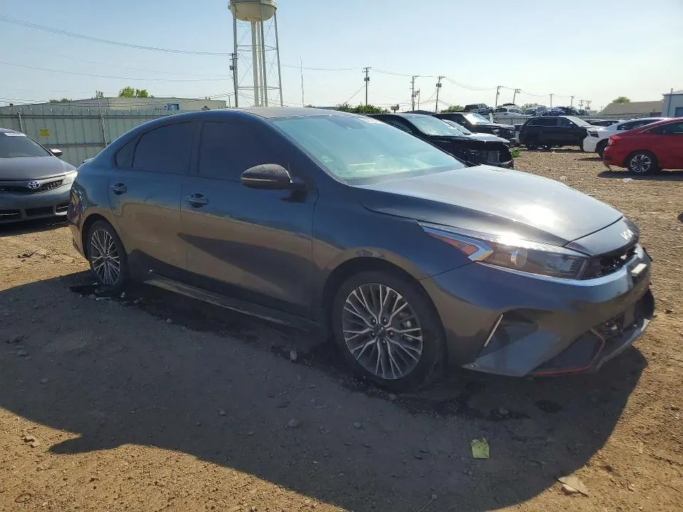 2023 KIA FORTE GT LINE  