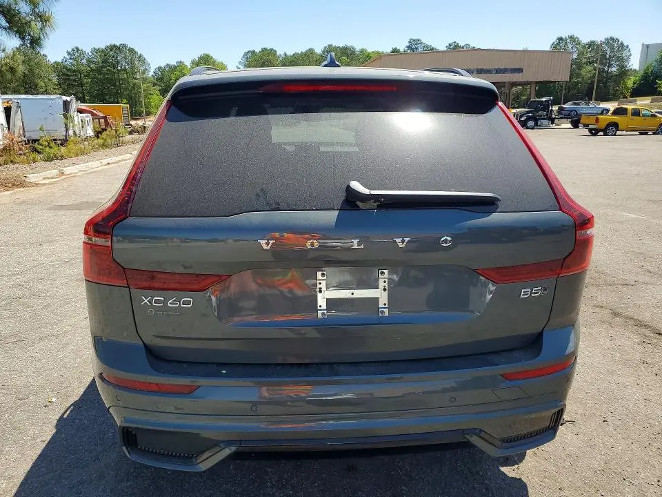 2026 VOLVO XC60 CORE  