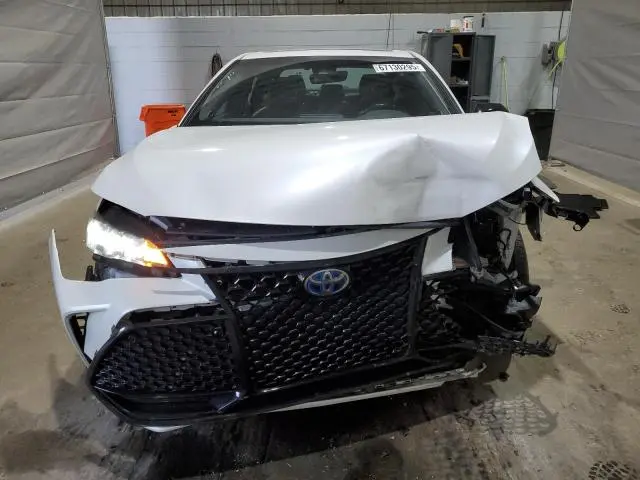 2020 TOYOTA AVALON XSE  