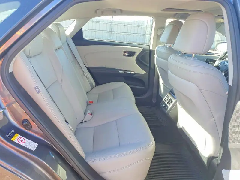 2016 TOYOTA AVALON XLE  