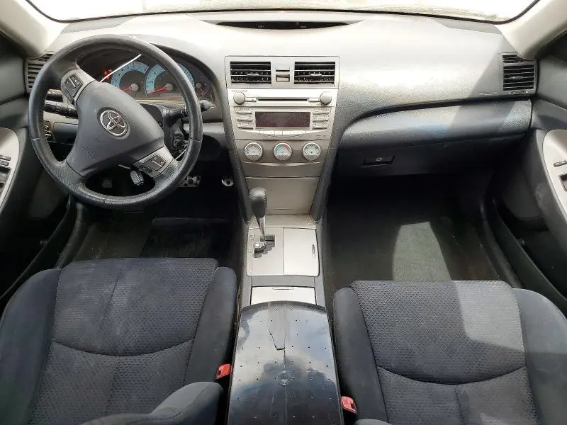 2011 TOYOTA CAMRY SE  