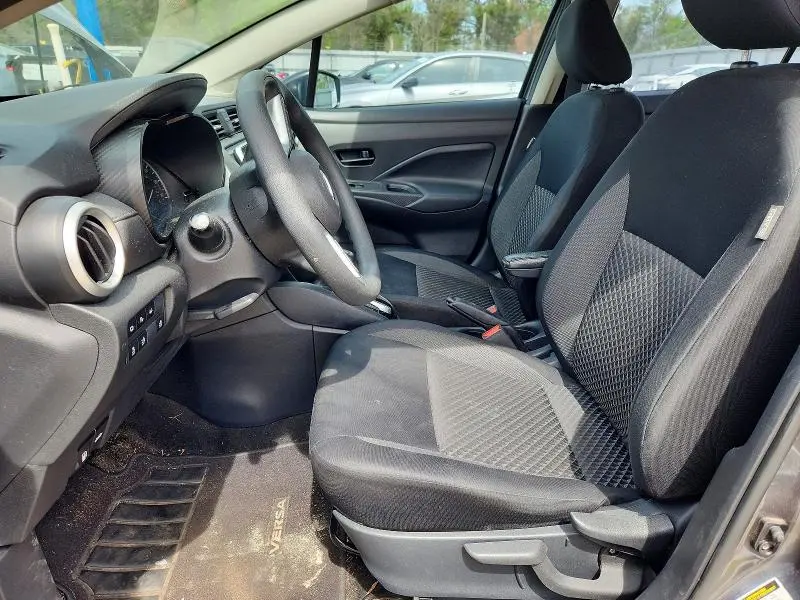 2020 NISSAN VERSA S  