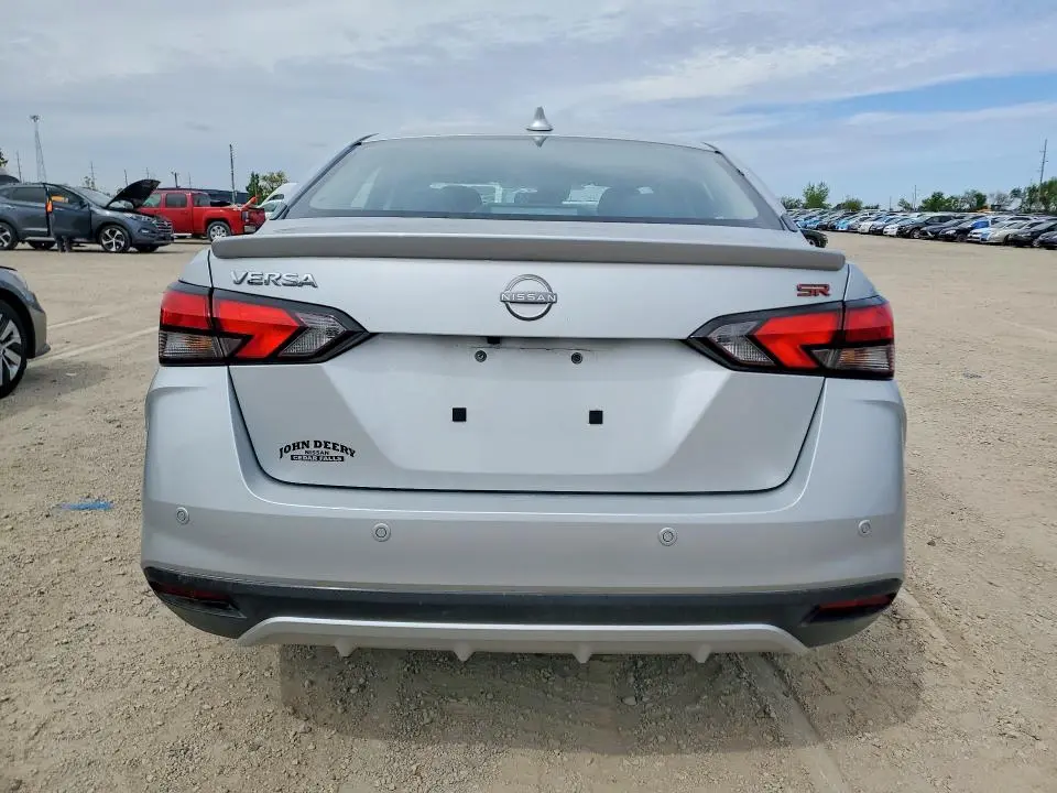 2024 NISSAN VERSA SR  