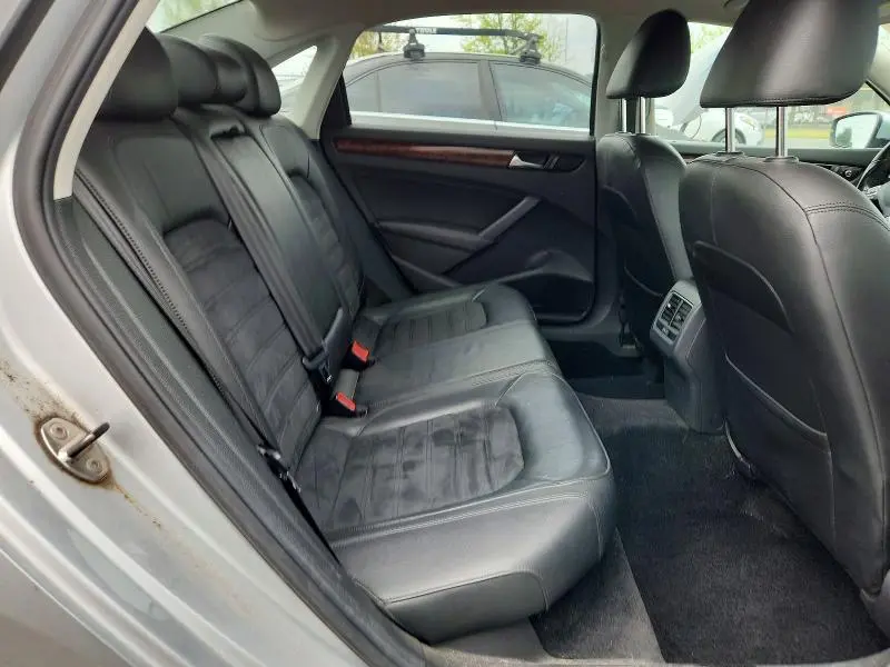 2013 VOLKSWAGEN PASSAT SEL  