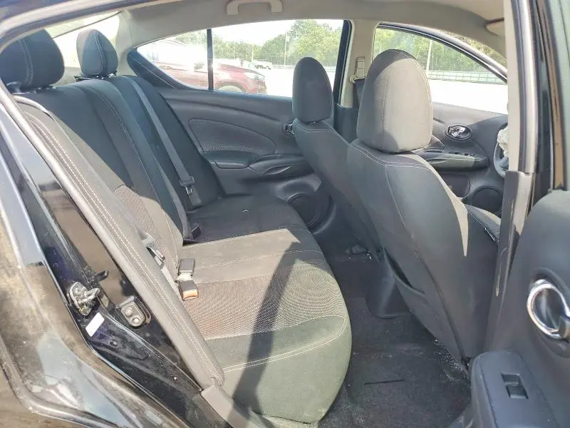 2019 NISSAN VERSA SV  