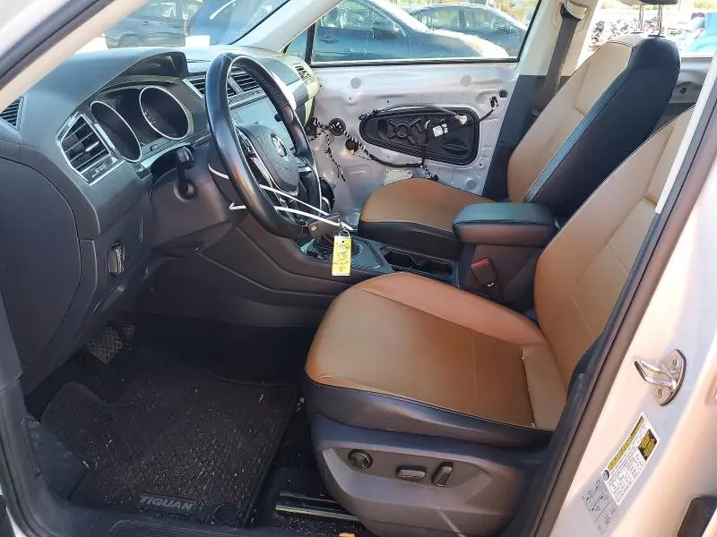 2018 VOLKSWAGEN TIGUAN SE  