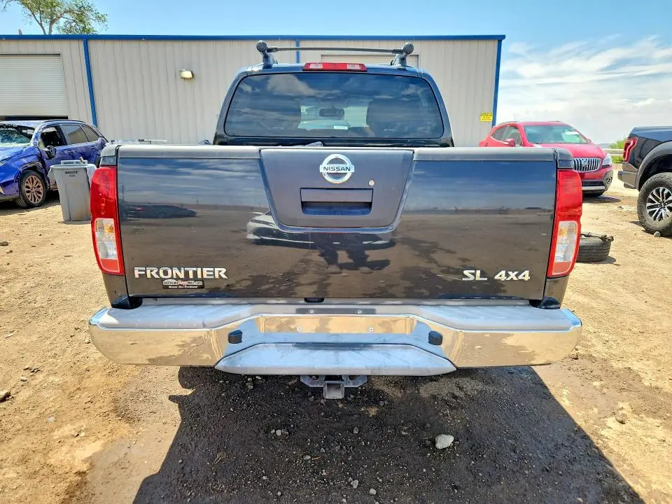 2011 NISSAN FRONTIER S  