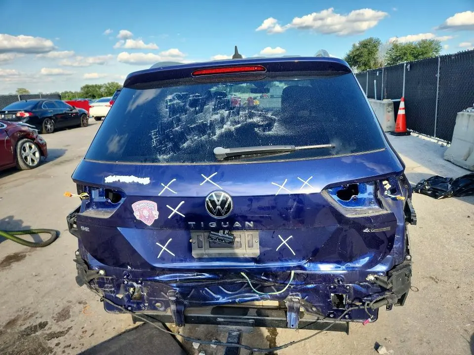 2022 VOLKSWAGEN TIGUAN SE  
