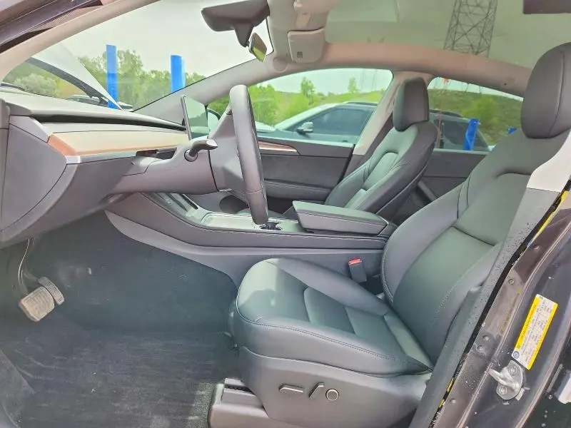 2025 TESLA MODEL Y   