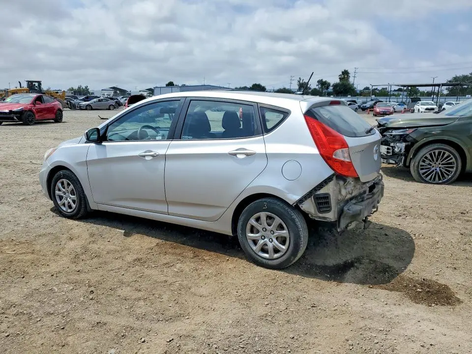 2013 HYUNDAI ACCENT GS  