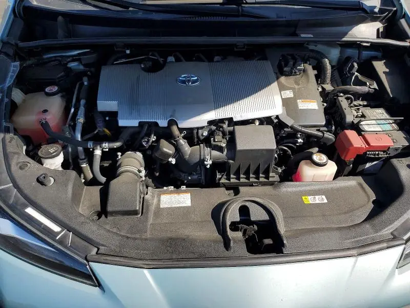2019 TOYOTA PRIUS XLE  