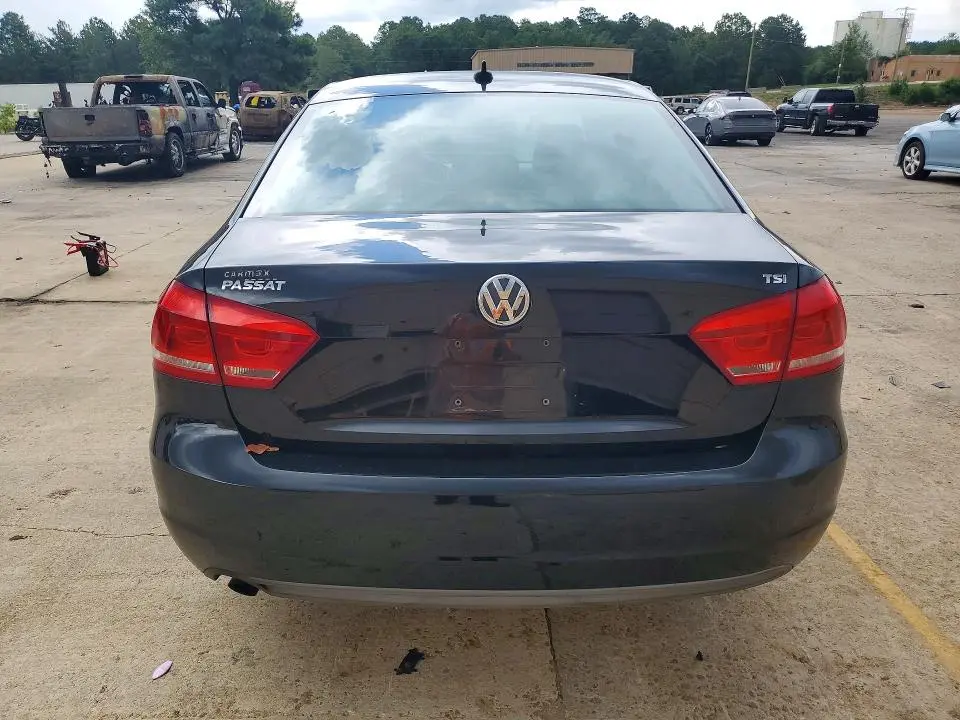 2014 VOLKSWAGEN PASSAT S  