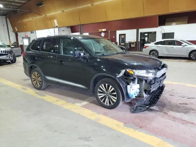 2019 MITSUBISHI OUTLANDER SE  