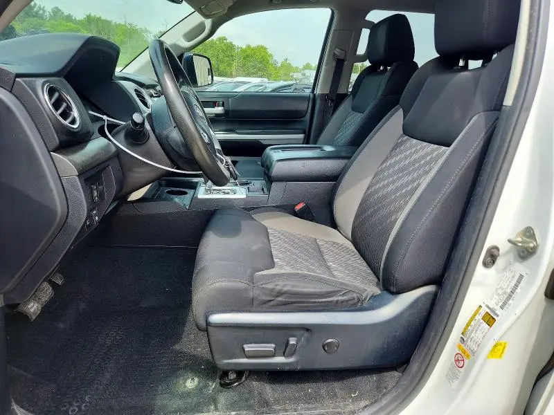 2018 TOYOTA TUNDRA CREWMAX SR5  