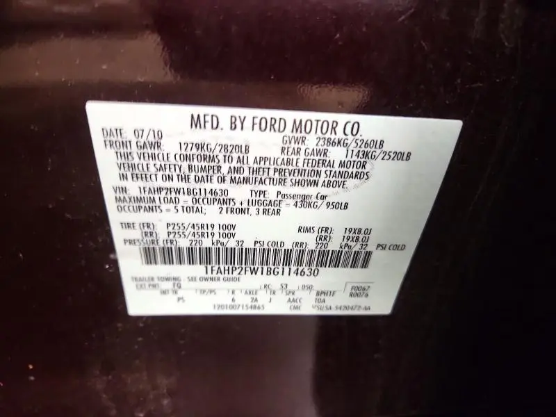 2011 FORD TAURUS LIMITED  