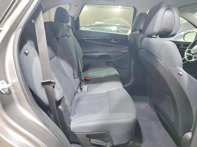 2016 KIA SORENTO LX V6  
