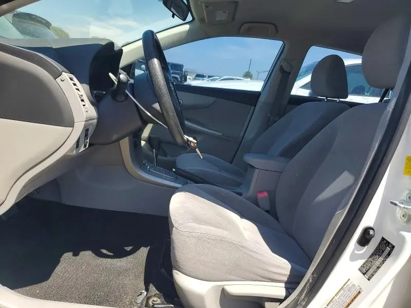 2011 TOYOTA COROLLA LE  