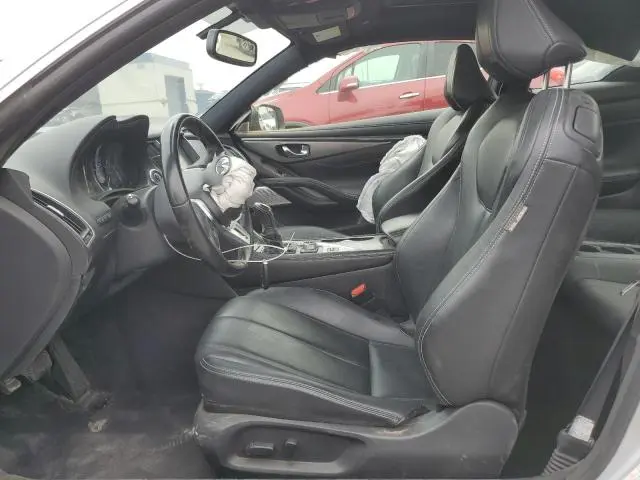 2018 INFINITI Q60 LUXE 300  