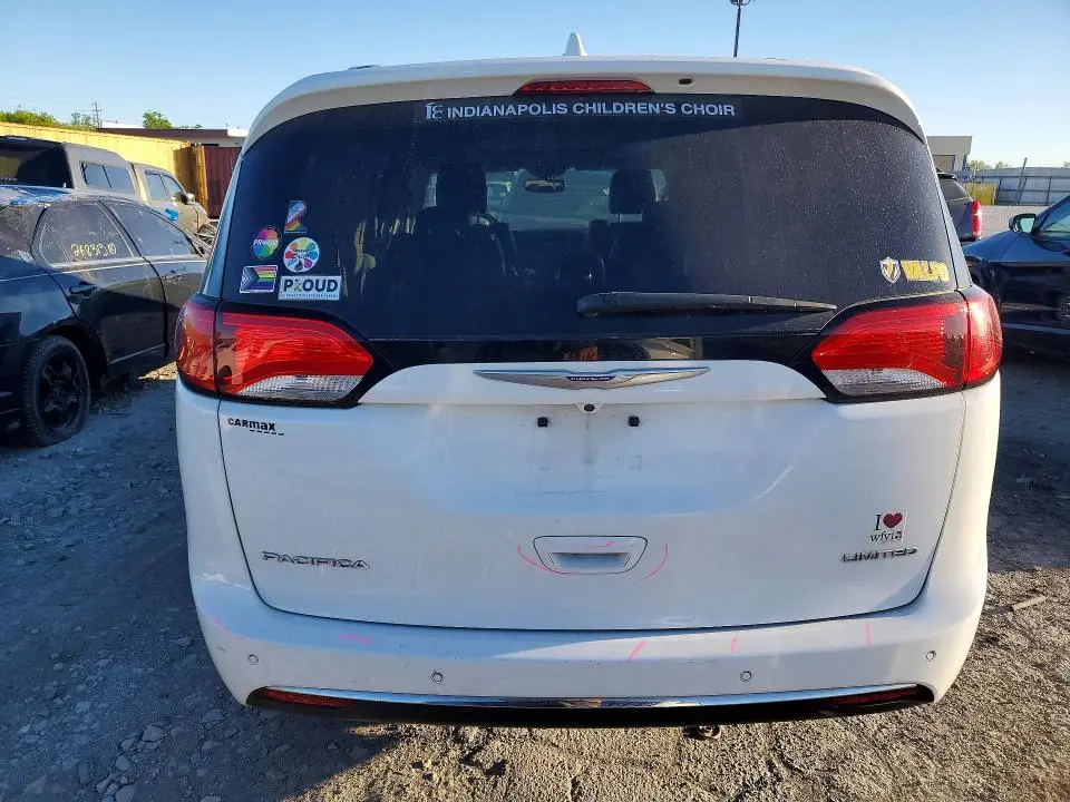 2018 CHRYSLER PACIFICA LIMITED  
