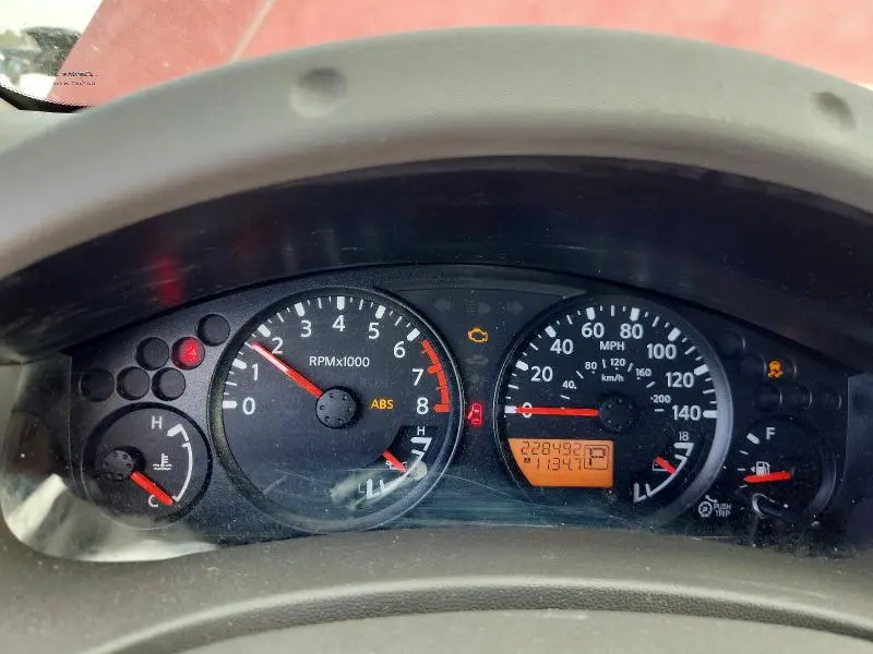 2015 NISSAN FRONTIER SV  