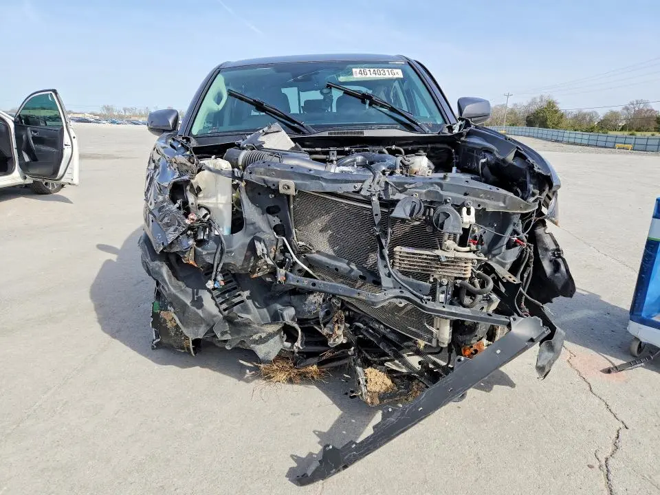 2018 TOYOTA TACOMA SR5 V6  