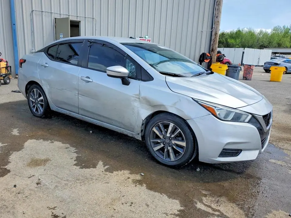2021 NISSAN VERSA SV  