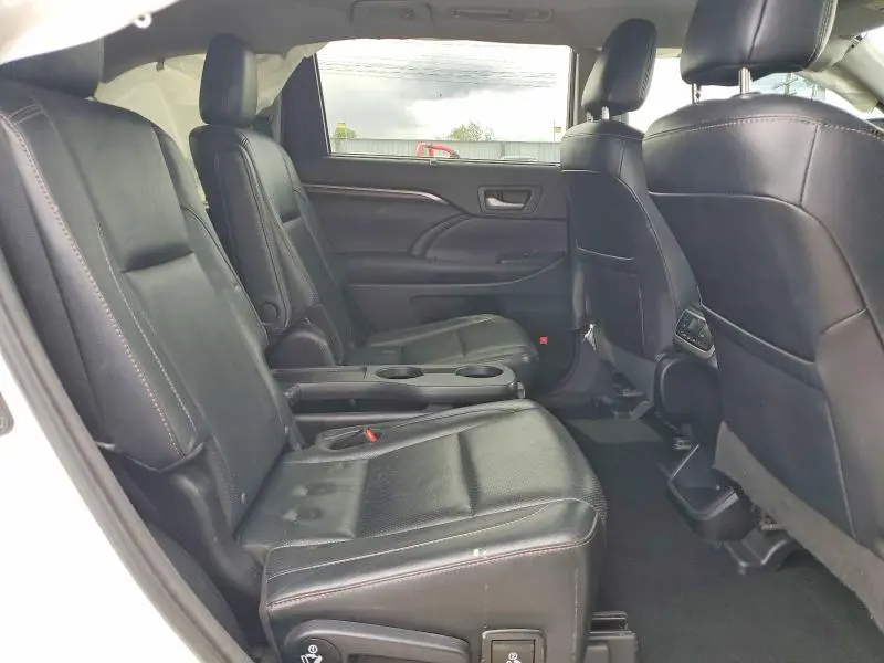 2016 TOYOTA HIGHLANDER LIMITED  