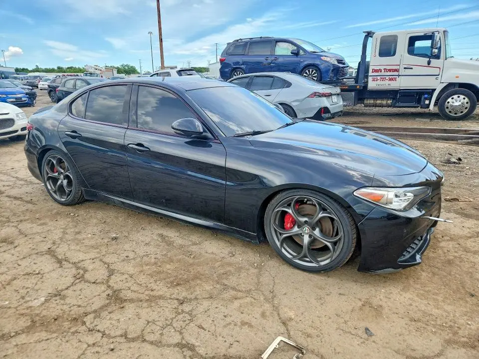 2017 ALFA ROMEO GIULIA TI Q4  