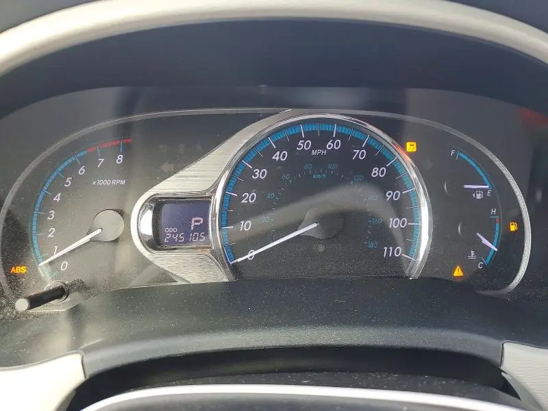 2013 TOYOTA SIENNA XLE 8-PASSENGER  