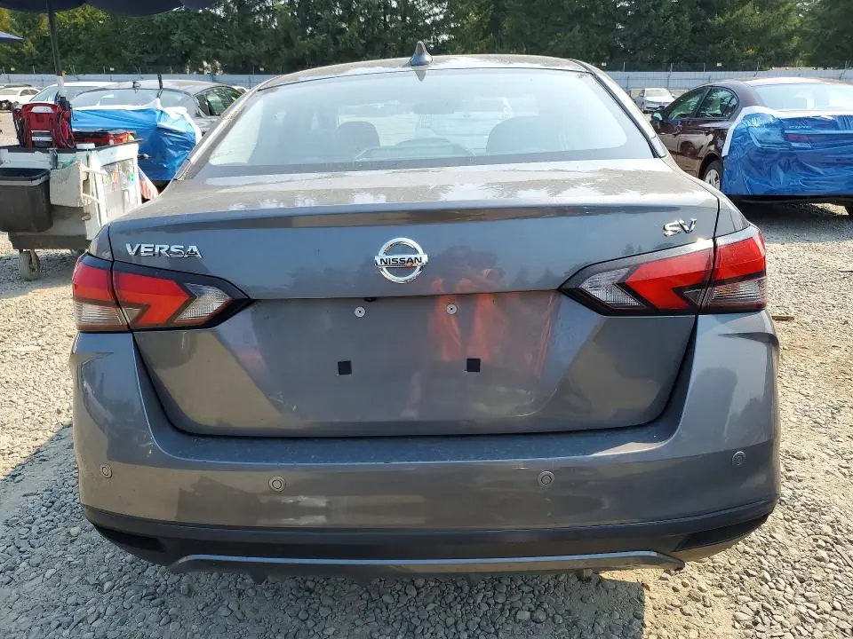 2021 NISSAN VERSA SV  