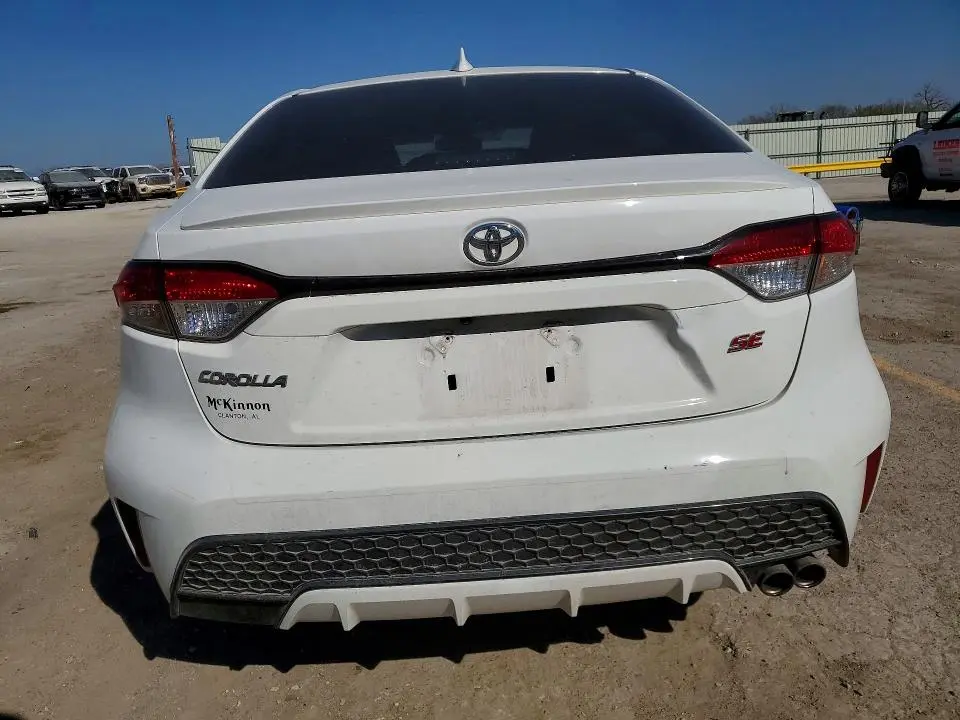 2022 TOYOTA COROLLA SE  