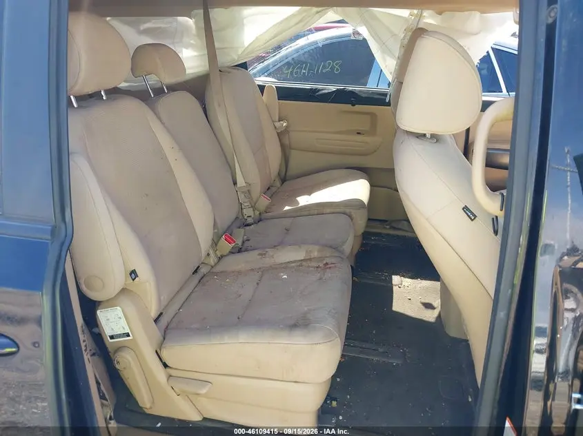 2016 KIA SEDONA LX