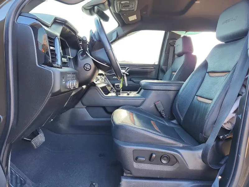 2024 GMC SIERRA K1500 AT4  