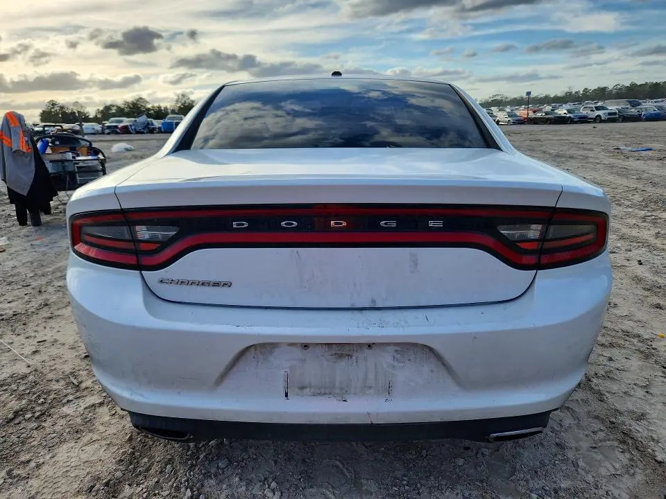 2015 DODGE CHARGER SE  