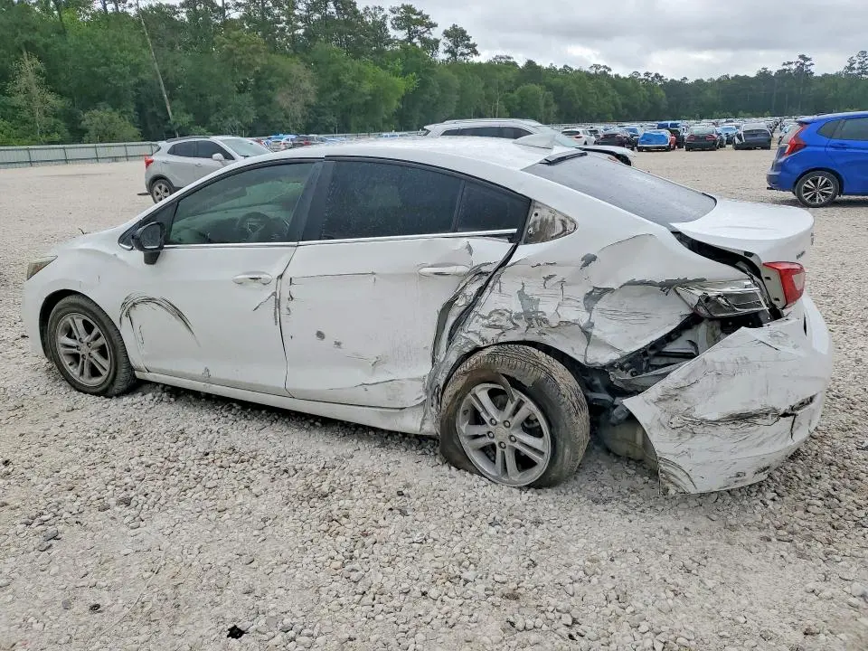 2017 CHEVROLET CRUZE LT  