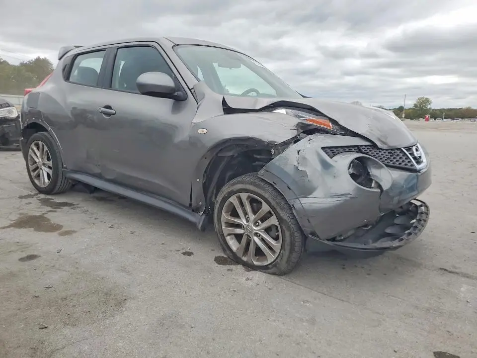 2011 NISSAN JUKE S  