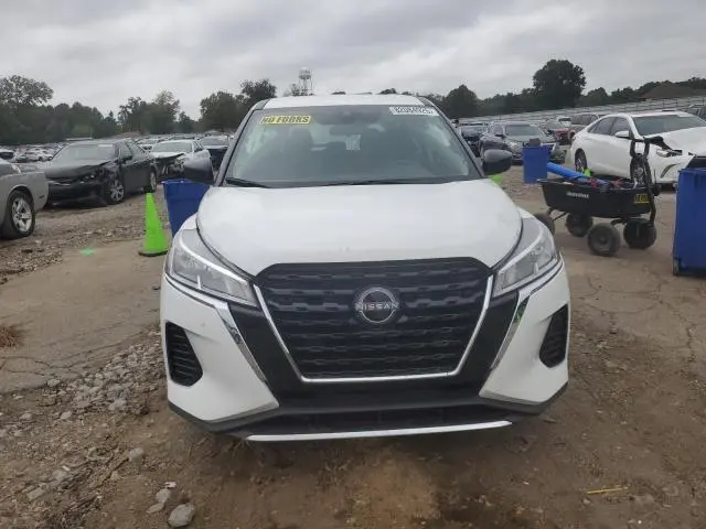 2024 NISSAN KICKS S  