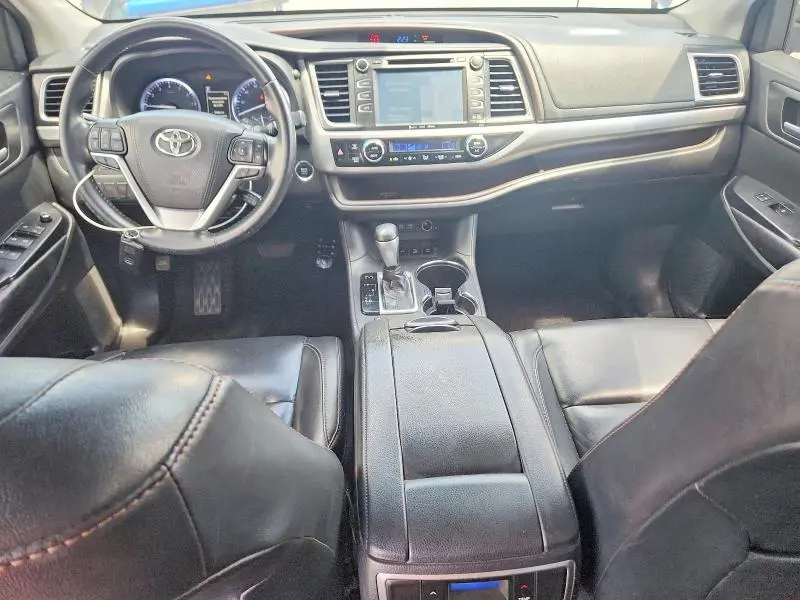 2018 TOYOTA HIGHLANDER XLE  