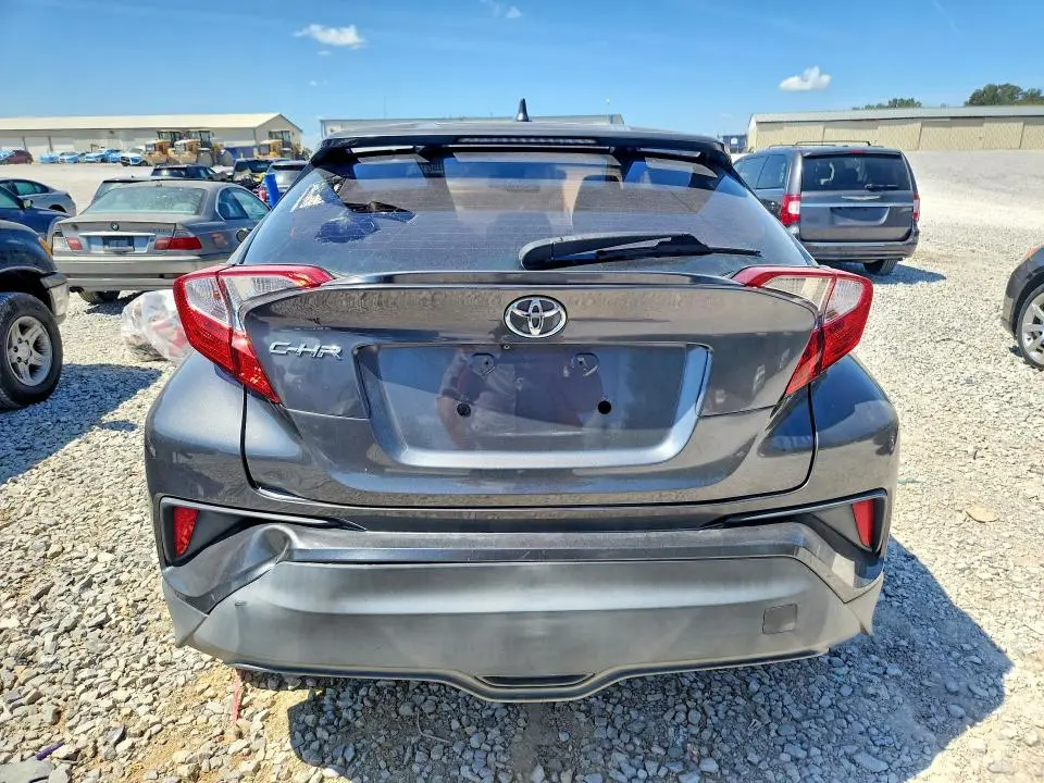 2018 TOYOTA C-HR XLE  
