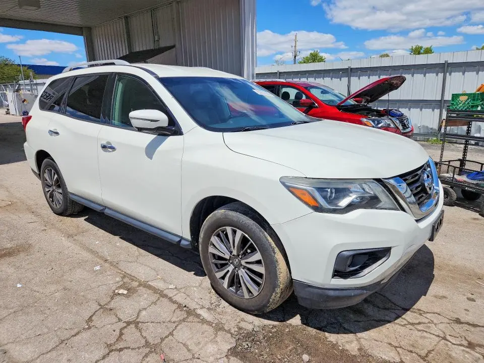 2017 NISSAN PATHFINDER SL  