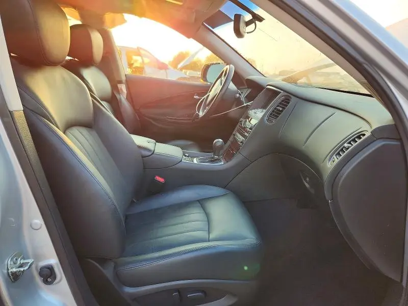 2017 INFINITI QX50 BASE  