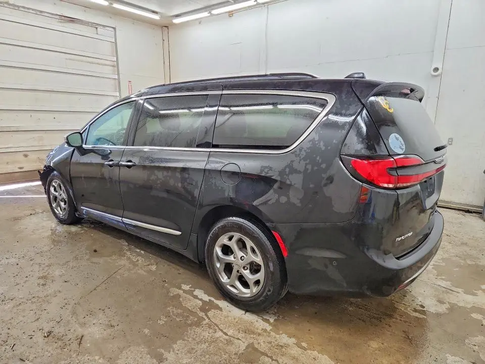 2022 CHRYSLER PACIFICA LIMITED  