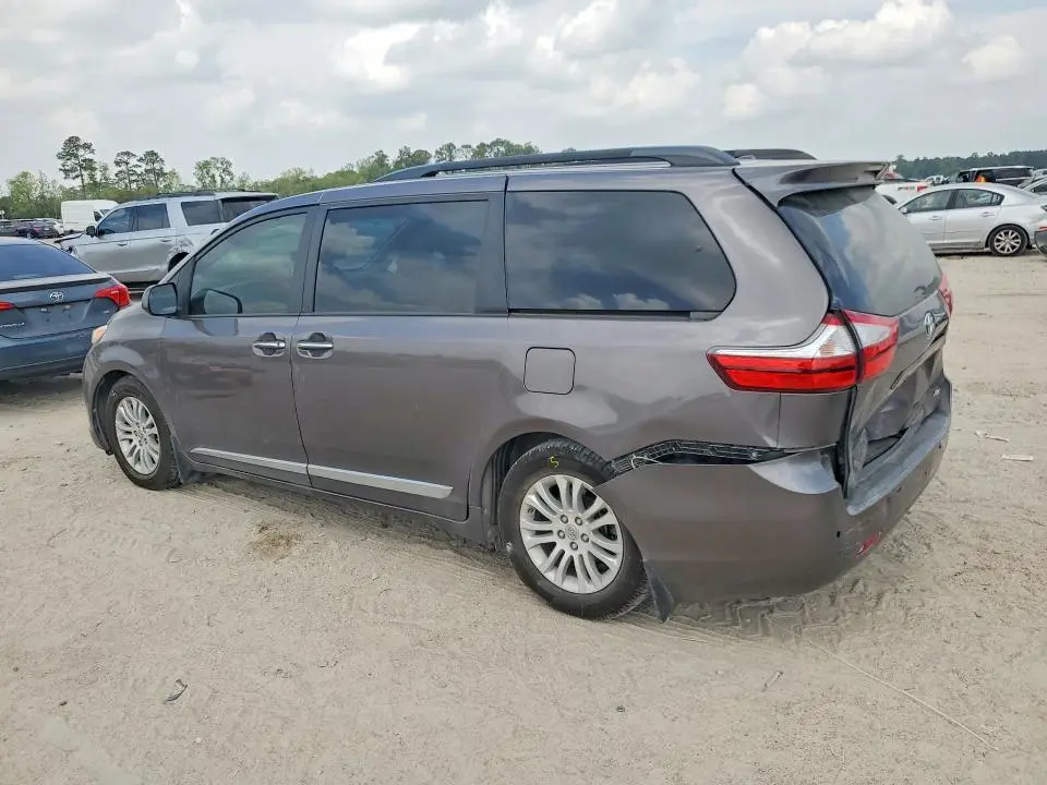 2016 TOYOTA SIENNA XLE PREMIUM 8-PASSENGER  