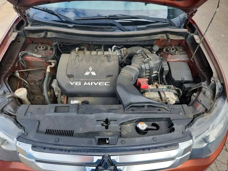 2015 MITSUBISHI OUTLANDER GT  