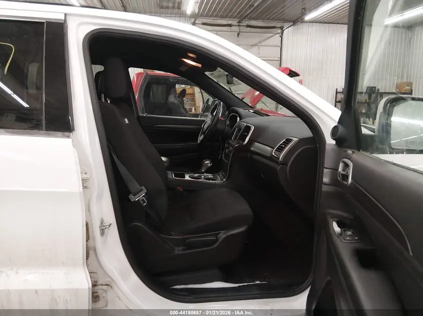 2018 JEEP GRAND CHEROKEE LAREDO 4X4