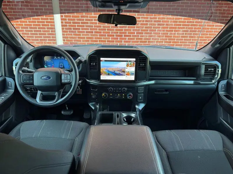 2025 FORD F150 STX  