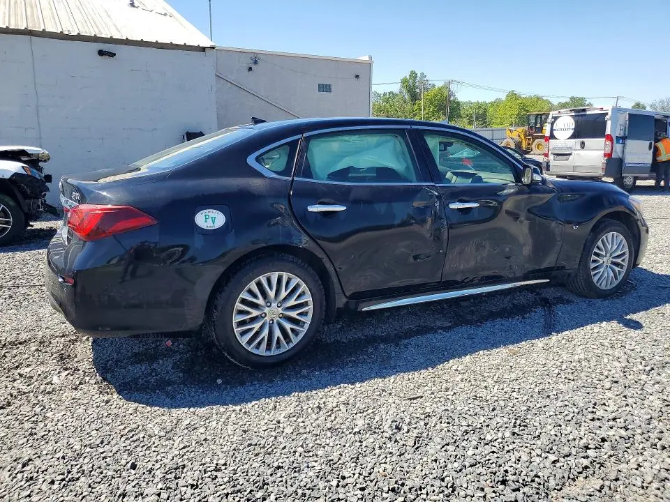 2015 INFINITI Q70L 3.7  