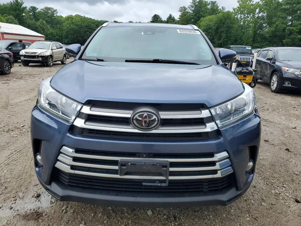 2017 TOYOTA HIGHLANDER LIMITED PLATINUM  
