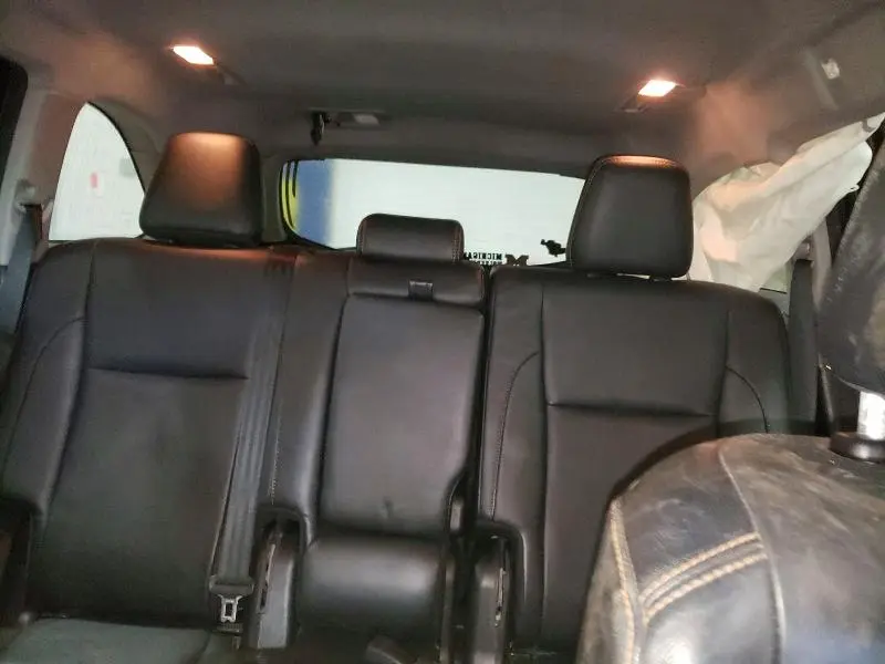 2017 TOYOTA HIGHLANDER SE  