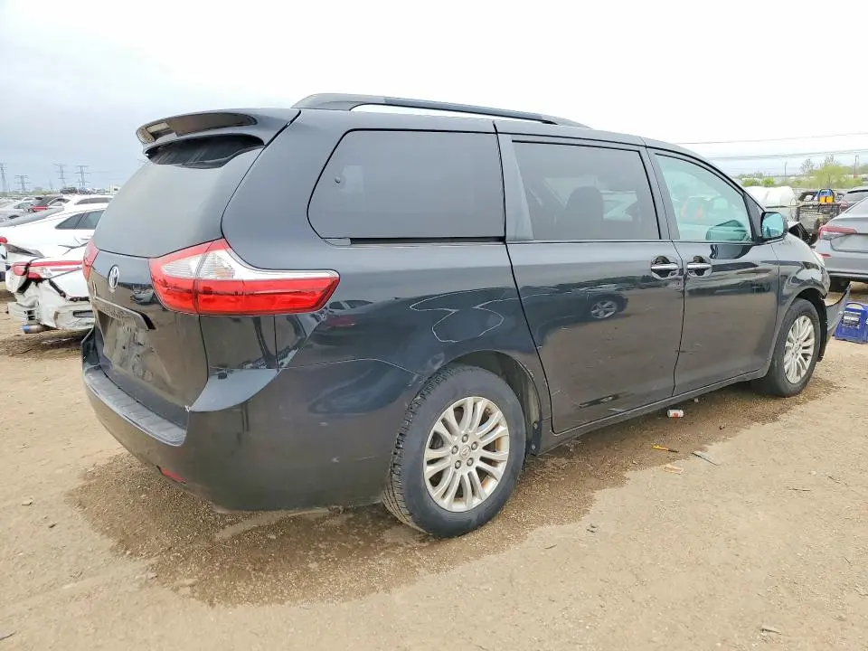 2015 TOYOTA SIENNA XLE 8-PASSENGER  